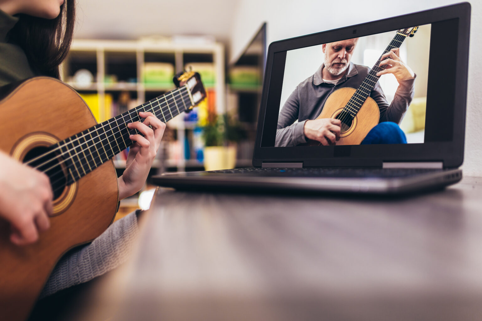 Gitarrenunterricht online - bequem von zu Hause Gitarre spielen lernen!